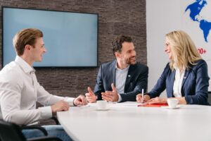 Agents discussing together