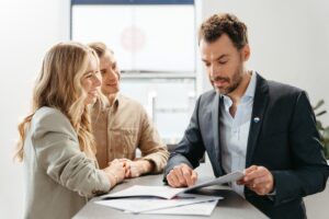 REMAX customer and agent